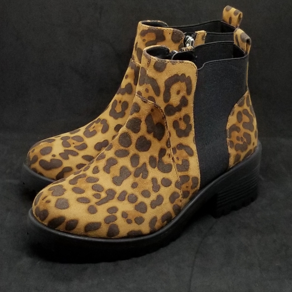 🔥 Women's Combat Boot Leopard Print Boot Size 7
